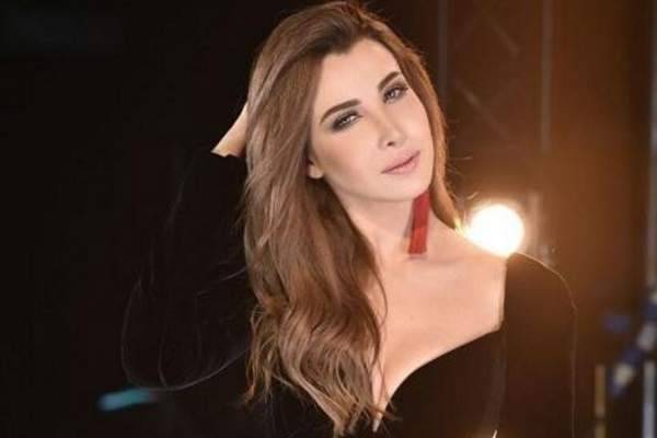 بالفيديو- عمرو أديب لـ نانسي عجرم: رجالة مصر بتحبك وهي تردّ!