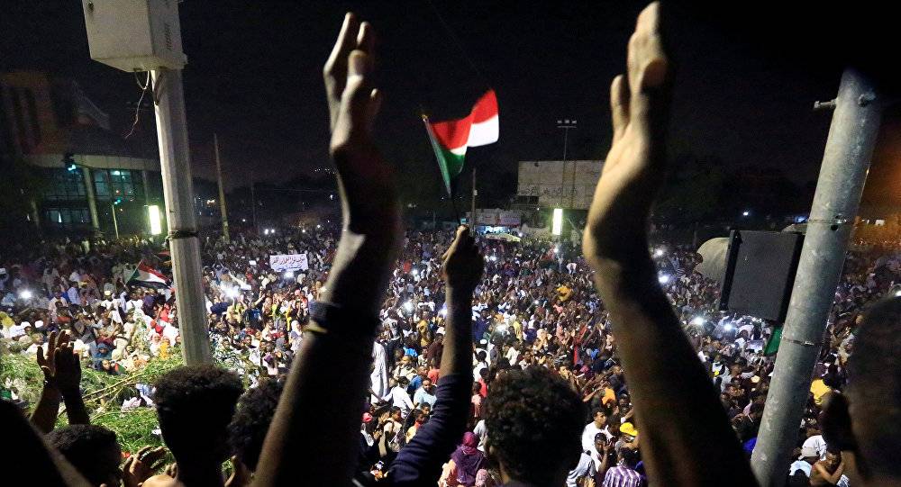 أول قرار للمجلس العسكري السوداني يتعلق بـ
