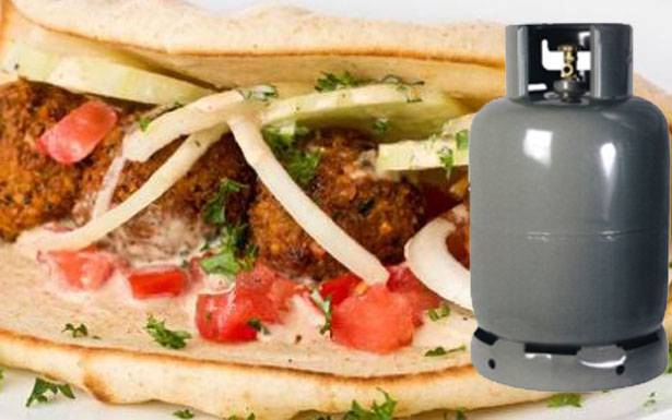 قارورة غاز وسندويش فلافل