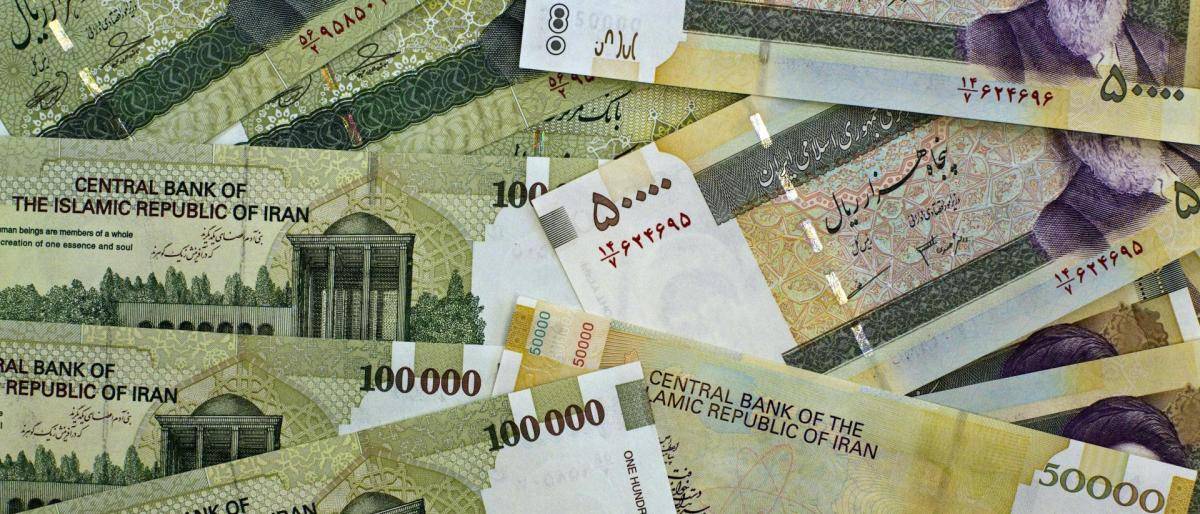 إيران تدرس حذف 4 أصفار من عملتها المحلية