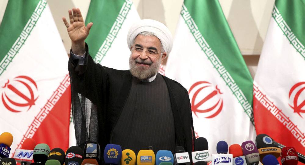 روحاني: الفيضانات في إيران "كشفت خبث الأمريكيين"