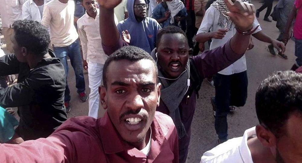 3 سيناريوهات تهدد الثورة السودانية