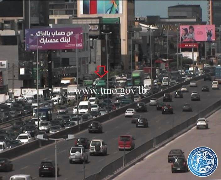 جريح في حادث سير على اوتوستراد الضبية