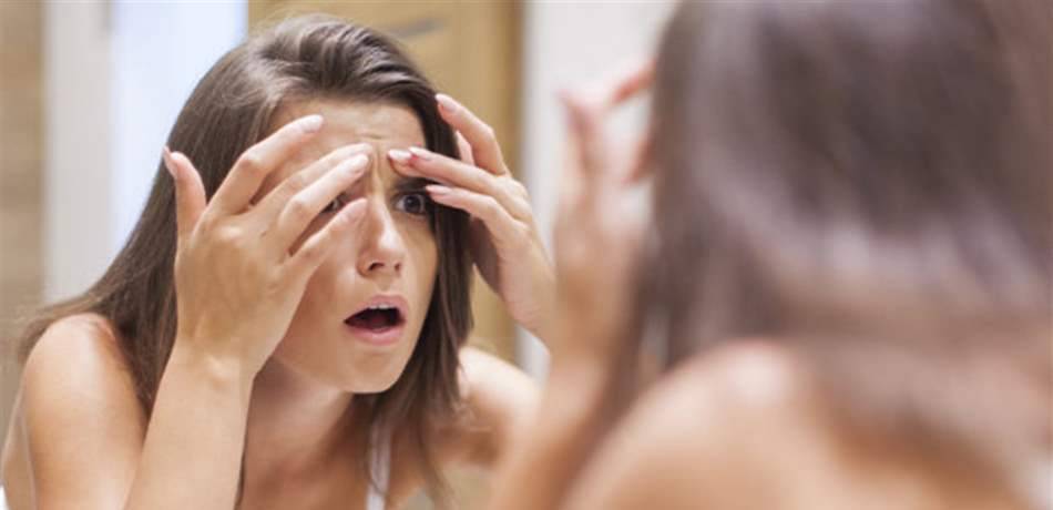 عادات تتسبّب بظهور بثور الوجه.. تجنّبوها!