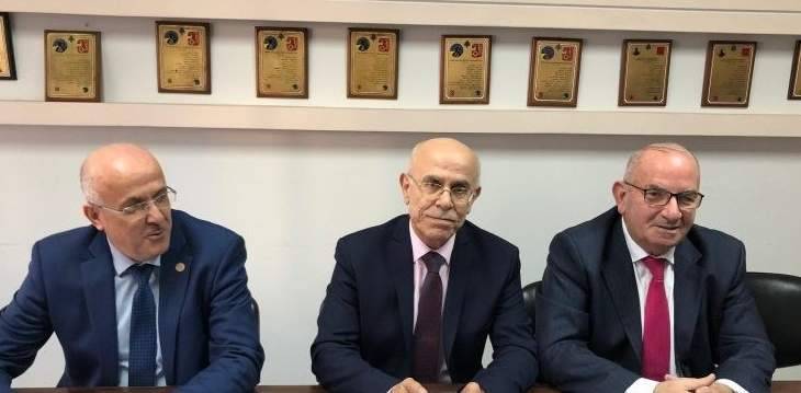 رئيس رابطة الأساتذة المتفرغين: حلّ الأزمة بتخفيض الرواتب أشبه بذرّ الرماد في العيون