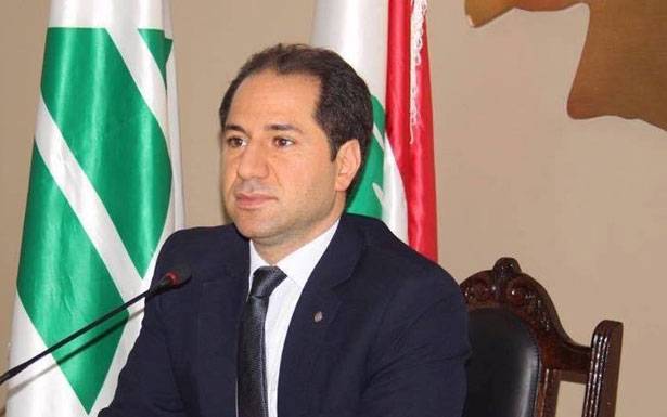 سامي الجميل : الجرأة في تنظيف الإدارة

من الوظائف الوهميّة والمحسوبيّات السياسيّة