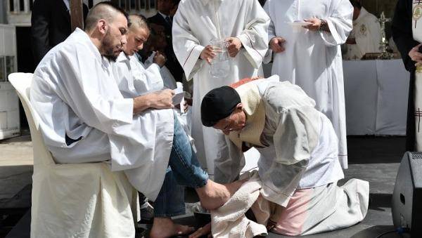 قاطع رتبة خميس الغسل في الجية مدعيا أنه قادم من جهنم