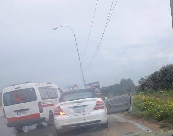 جريح في حادث سير في القلمون