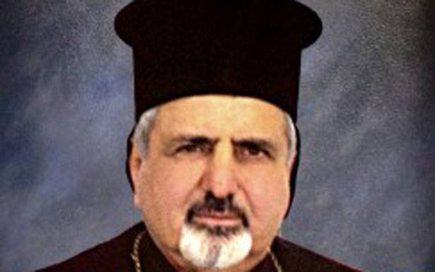 يونان في رسالة القيامة : نشدّد على عودة

اللاجئين من دون ربطها بالحلّ السياسي