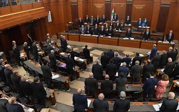 الثنائي الشيعي: مع تخفيض رواتب النواب والوزراء وموظفي الدرجة الاولى