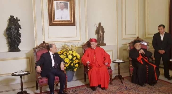 خلوة بين الرئيس عون والبطريرك الراعي قبيل قداس عيد الفصح في بكركي