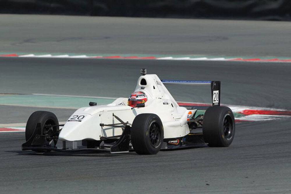 من الكارتنغ الى «الفورمولا ــ 4» فهل يحقّق حلم «الفورمولاــ1»؟

احفظوا هذا الاسم جيدا : السائق الواعد راشد غانم