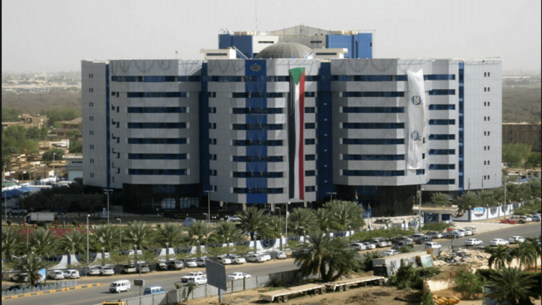 السعودية والإمارات تدعمان السودان بثلاثة مليارات دولار