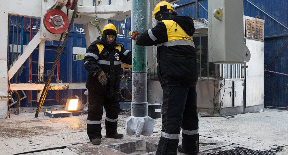 إنتاج النفط في روسيا يزداد في عام 2019 بنسبة 0.4 % ليبلغ 558 مليون طن