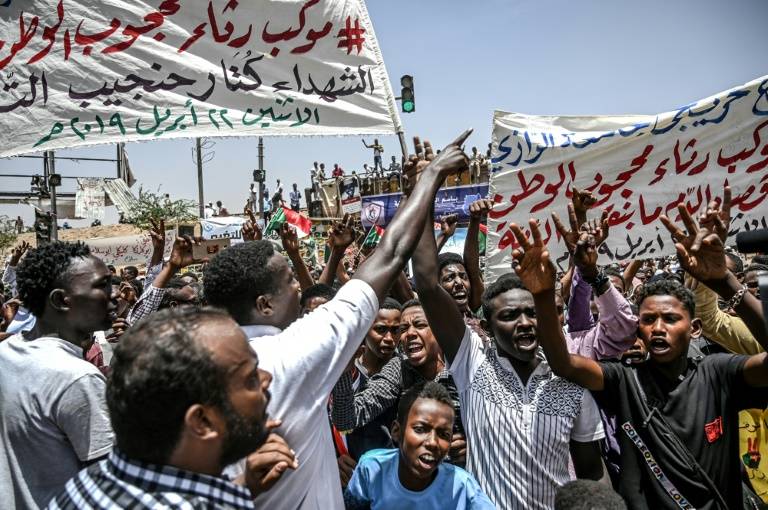 قمتان إفريقيتان طارئتان الثلاثاء في القاهرة حول السودان وليبيا