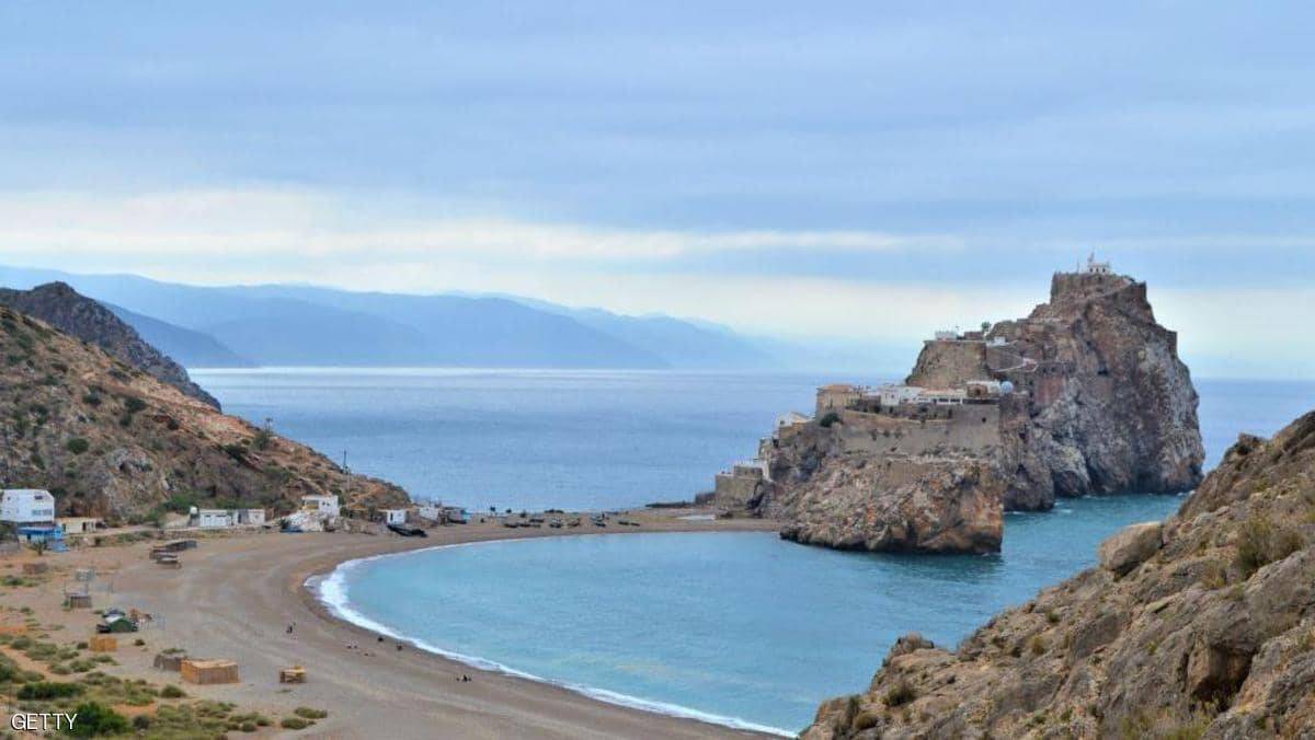سجين هرب إلى جزر الكناري.. ثم فعل "ما لا يتخيله أحد"