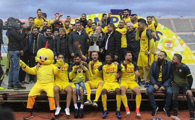 بطولة لبنان في كرة القدم : العهد يحتفل باللقب بفوزه على النجمة (2-1)