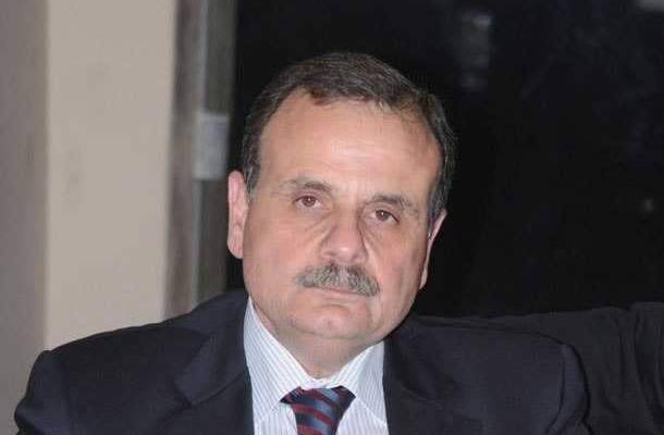 البزري مهنئا بعيد الفصح: نرجو قيامة قريبة للبنان وشعبه للخلاص من الفساد