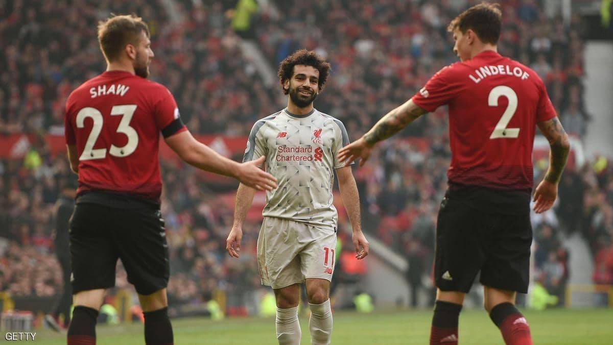 لأول مرة.. قلوب جماهير ليفربول مع مانشستر يونايتد