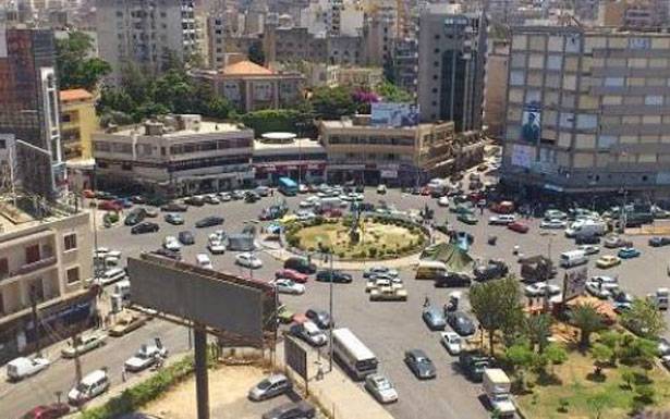 أحد المعتصمين امام الضمان