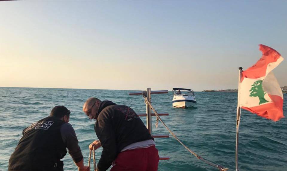 معالجة مواطن أصيب بالدوار وسحب زورق سياحي في خلده