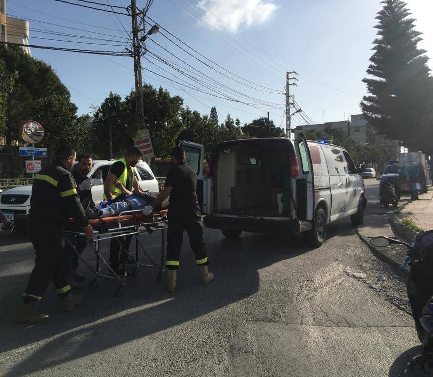 جريحان اثر حادث سير على طريق ديرقانون النهر
