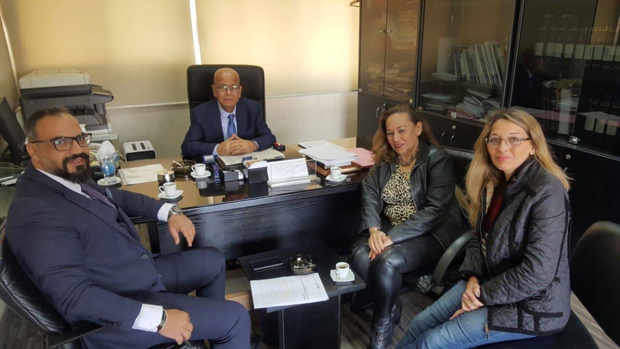 وفد من حملة جنسيتي كرامتي زار المدير العام لوزارة العمل