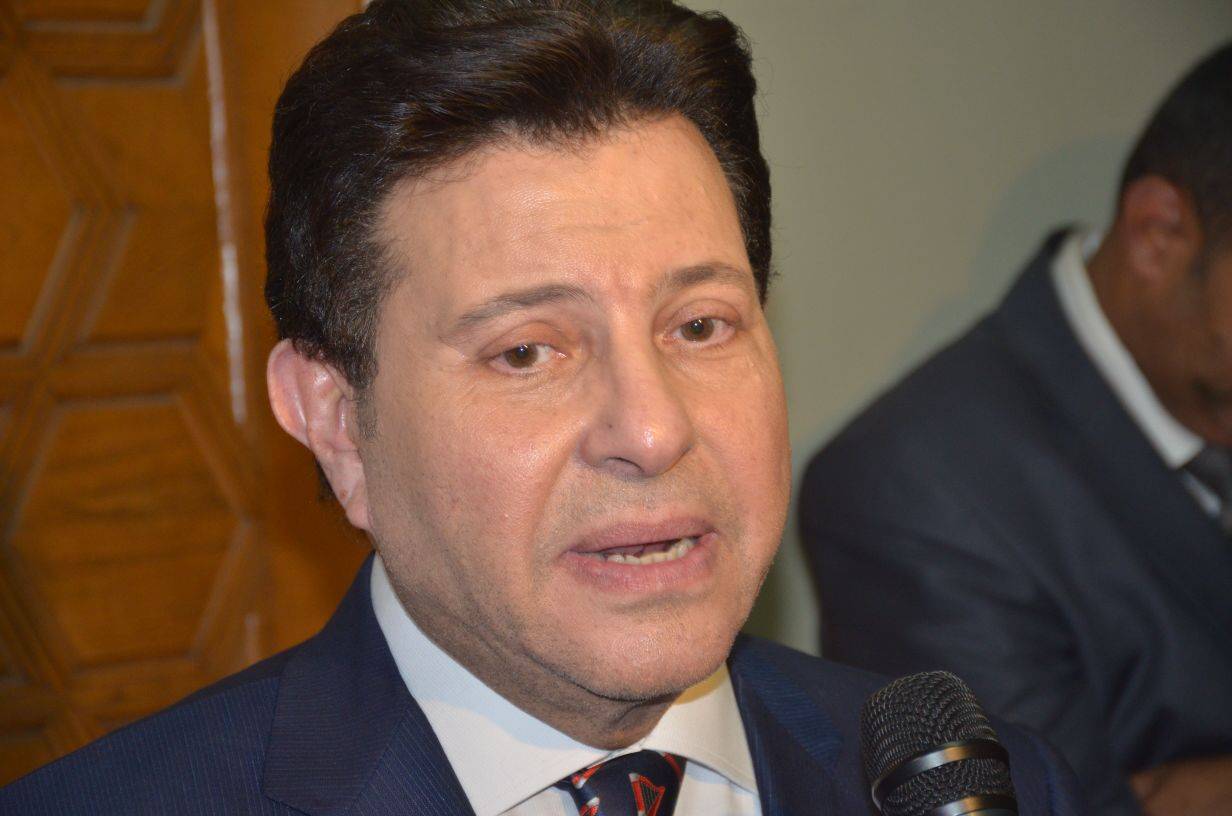 هاني شاكر بهجوم عنيف على هذا الممثل..."إمكانياته العضلية مش هتنفعه"