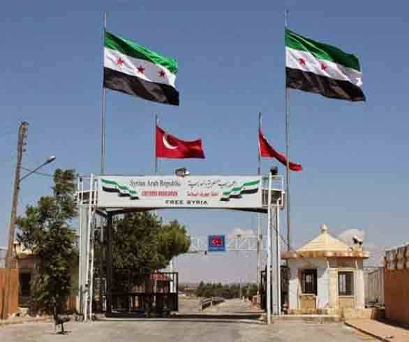 تركيا تطلب السماح لشاحناتها عبور الأراضي السورية