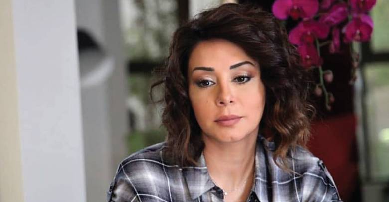 كاريس بشار تكشف "التلاعب".. هكذا أخرجت من "دقيقة صمت"