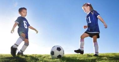 للأمهات...أسعدي طفلك فى 4 خطوات