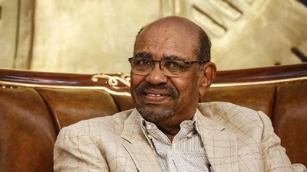 ما الذي أبكى البشير في محبسه؟