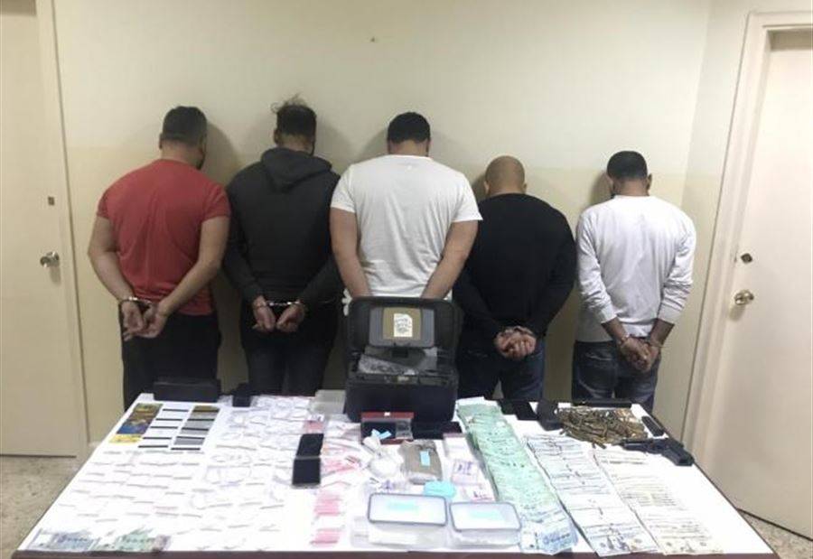 بعد توقيفهم بجرم تجارة المخدرات..تبين إرتكابهم جرائم أخرى