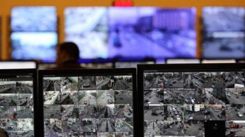 حركة المرور كثيفة من جسر  الكوكودي باتجاه انفاق المطار