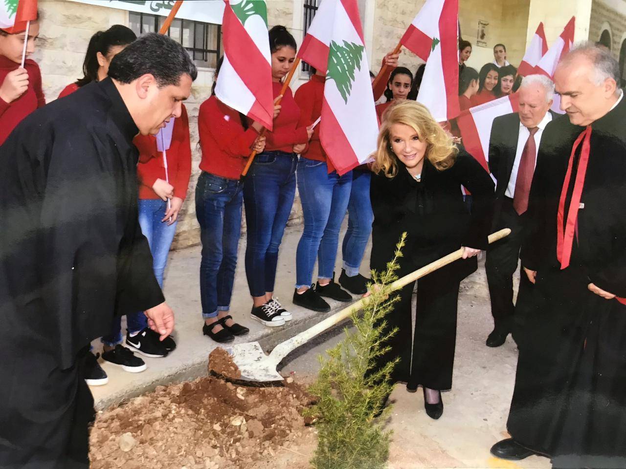الصلح تُدشّن المختبر التفاعلي للمعلوماتيّة