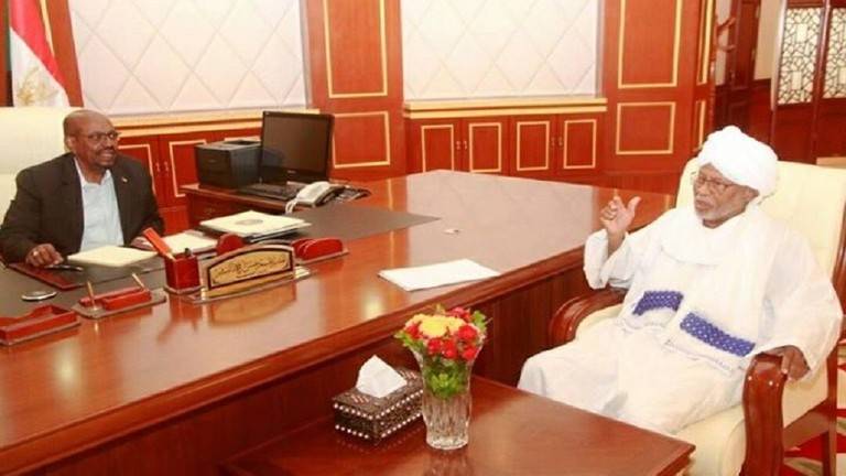 آخر وصايا السنوسي للبشير قبل ساعات فقط من خلعه