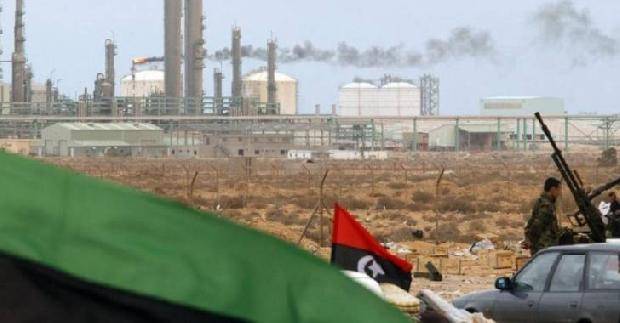 نظرة فاحصة- ما هي المخاطر التي تحدق بقطاع النفط الليبي مع اشتعال الصراع من جديد؟