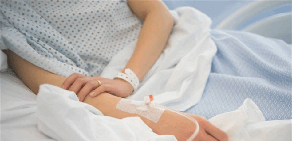 بعد خضوعها للتجميل: عارضة شهيرة في حالة يرثى لها.. هذا ما حصل معها