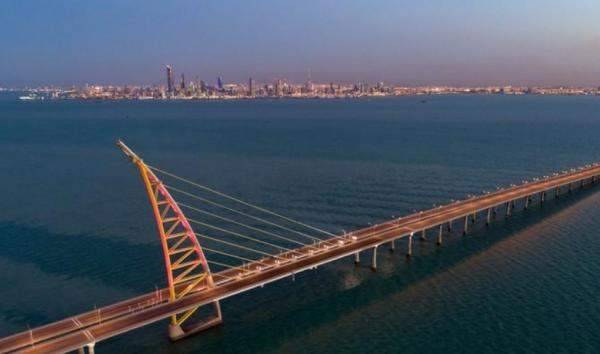 أمير الكويت يدشن أحد أكبر الجسور البحرية في العالم