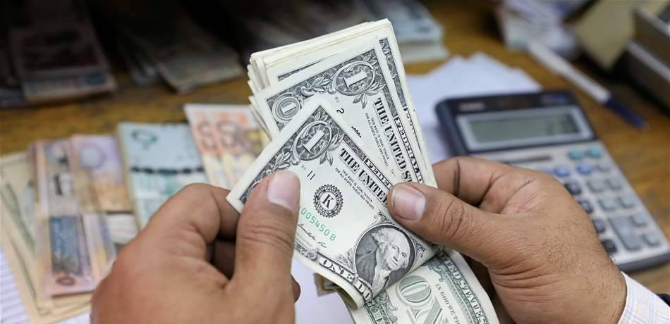 مالية مصر تخفض سعر الدولار الجمركي للسلع الترفيهية