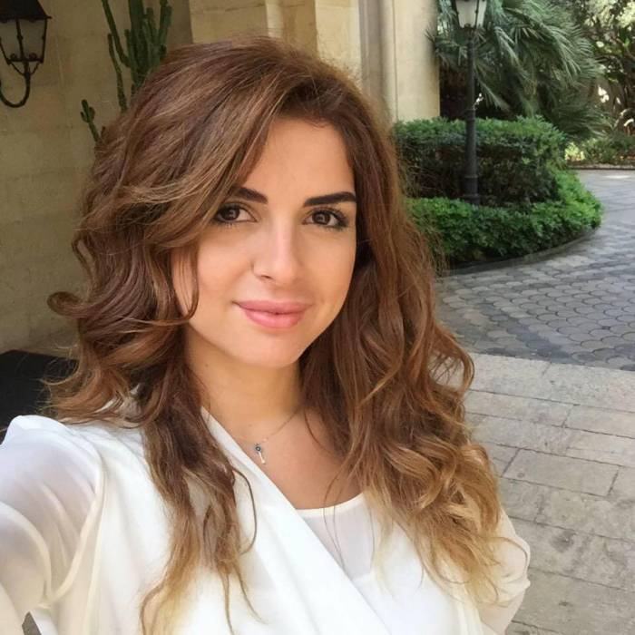 نوال بري تبتعد عن السياسة فتتلقّى غزلاً.. 