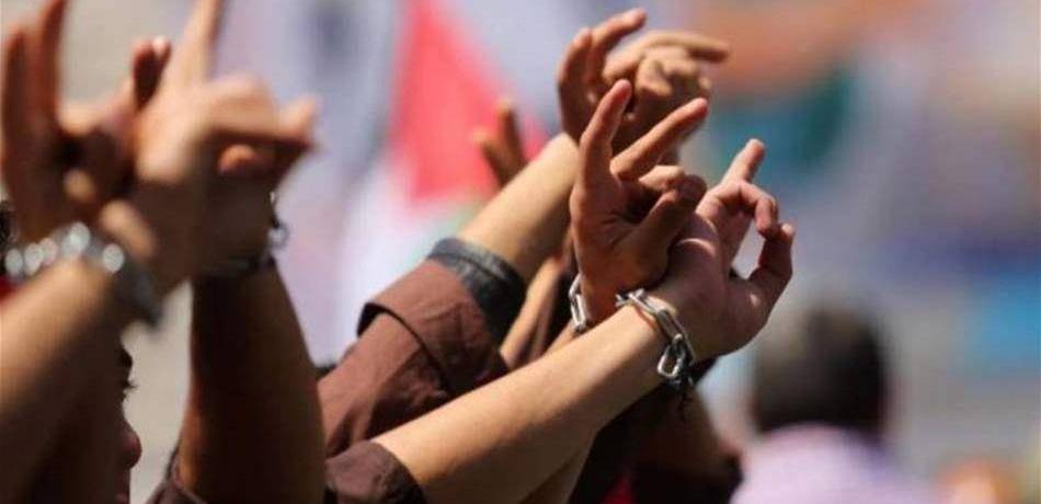3 اسرى فلسطينيين مستمرين بالاضراب عن الطعام