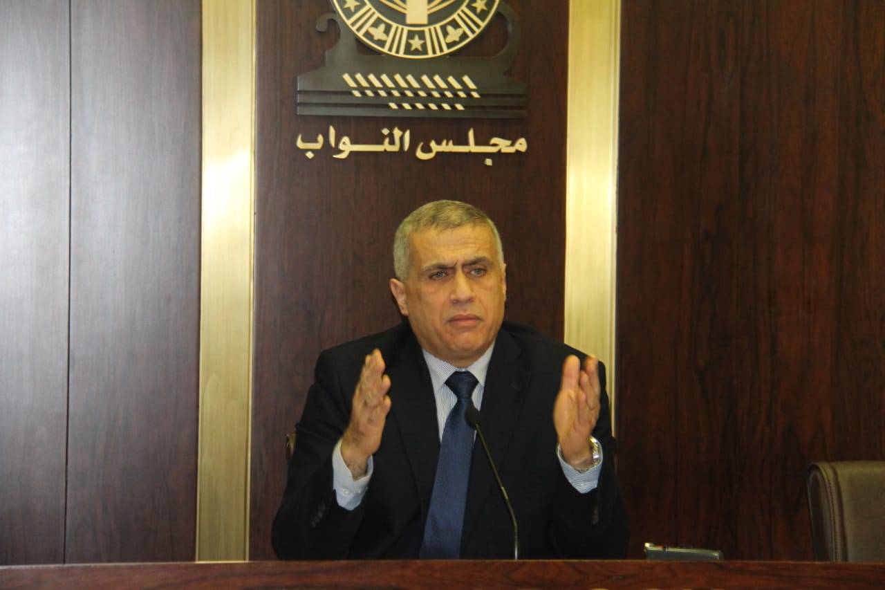 النائب إدكار طرابلسي سائلا الحكومة: ما هي الاسباب التي تحول دون عمل المؤسسة الوطنية للاستخدام؟