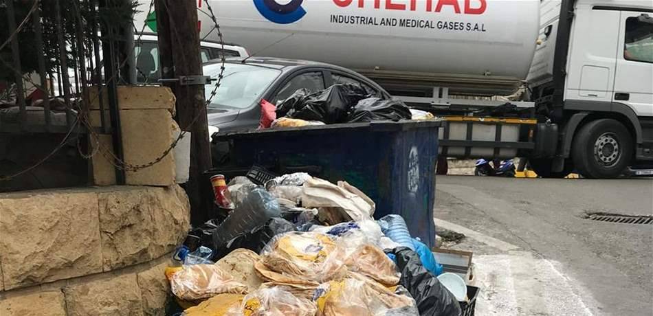 صورة "الخبز" أمام قصر العدل تثير الجدل عبر مواقع التواصل الاجتماعي