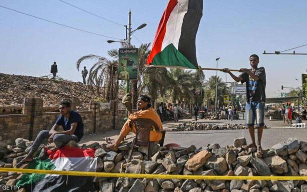 تظاهرة مليونية في الخرطوم رداً على تهديدات المجلس العسكري