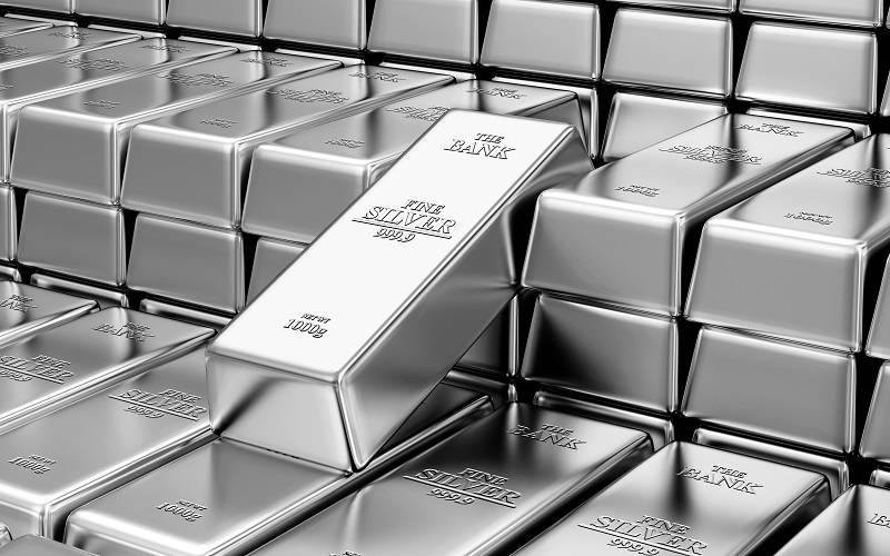 الفضة تغلق على ارتفاع بنحو 2.5% عند 14.978 دولار للأوقية