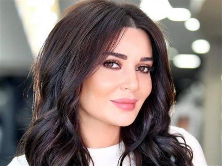 سيرين عبد النور تكشف مرضها.. وإعلامية الـ"MTV" ترد: وقفي الأدوية!