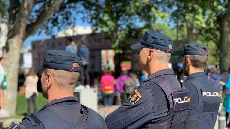 الشرطة الإسبانية تتهم قنصلية الجزائر في الهند بتهريب المهاجرين