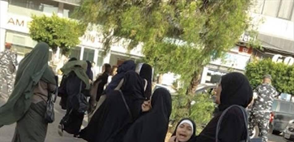 قطع الطريق أمام سرايا طرابلس من قبل أهالي الموقوفين الإسلاميين