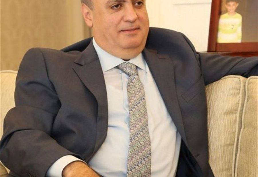 وهاب: نحن نحاسب عميلاً صغيراً ونتبارى في إدانته